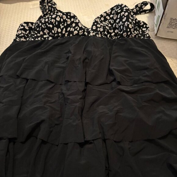 Simply Slim Women's and Women's Plus Get Ruffled Swim Dress, Sizes S-2X - Picture 4 of 4